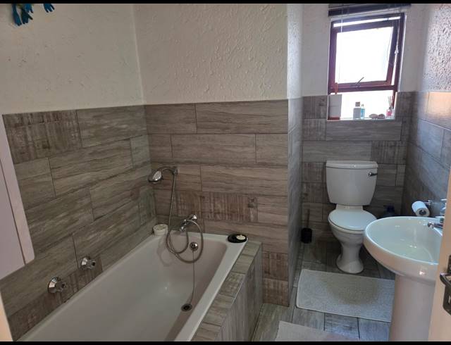 3 BEDROOM TOWNHOUSE FOR SALE IN PAULSHOF